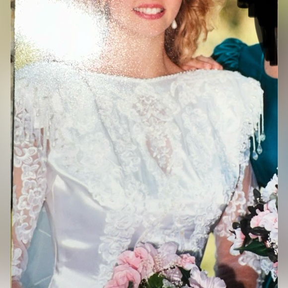 Wedding Dress with Headress and Veil - Picture 3 of 8